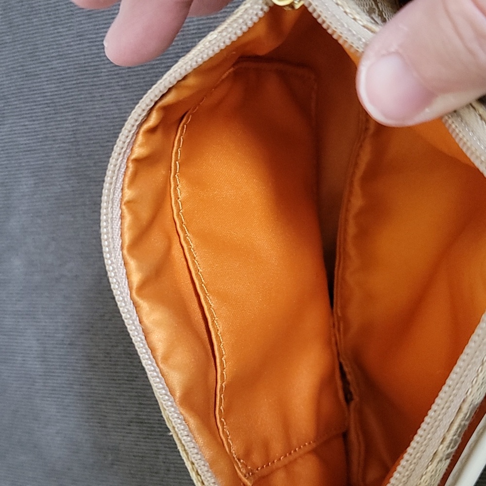 Coach signature C wristlet - Picture 12 of 13
